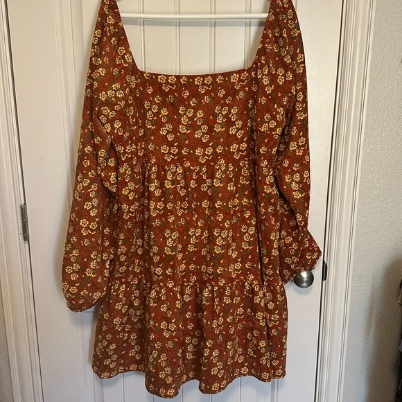TIERED FLORAL DRESS SIZE 1X - Picture 1 of 2